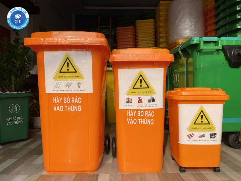 Thùng rác y tế có rất nhiều ứng dụng quan trọng trong quản lý chất thải y tế